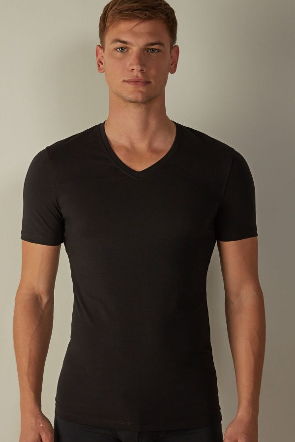 Tricko Intimissimi V-neck in Stretch Supima® Bavlnene Panske Čierne | SK-4805LIKMS